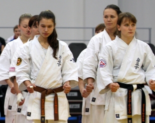 Женская сборная России на абсолютный чемпионат мира